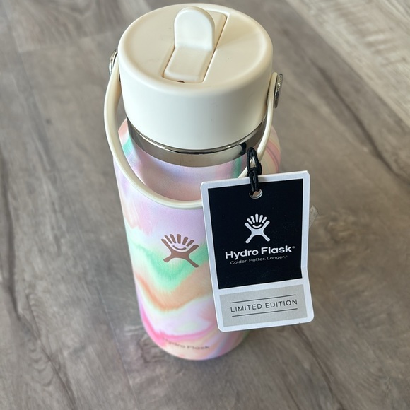 BNWT 32oz special edition hydroflask in SUGAR RUSH - Picture 3 of 4